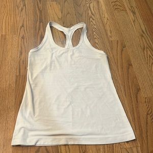 Lululemon tank